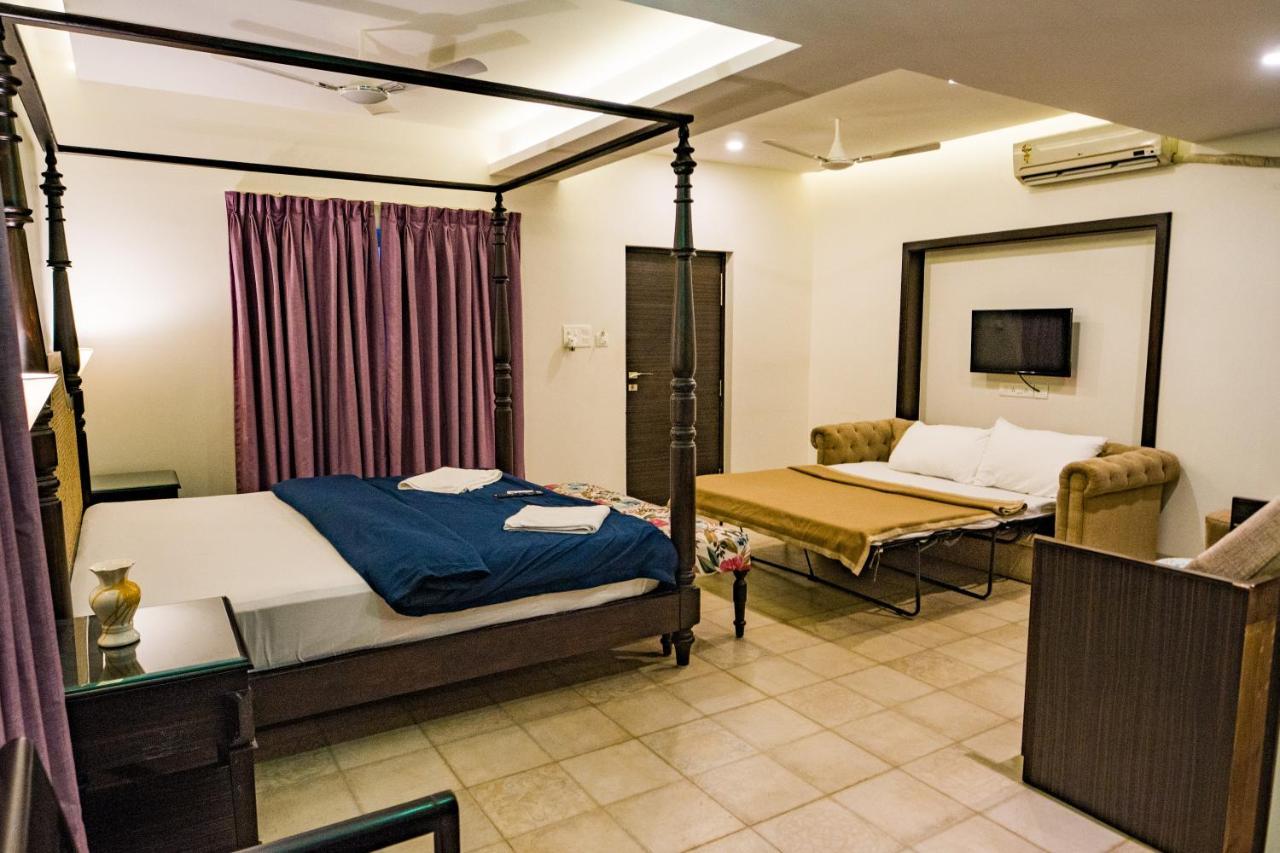 Marine Studios Le Pension Кандолим Экстерьер фото