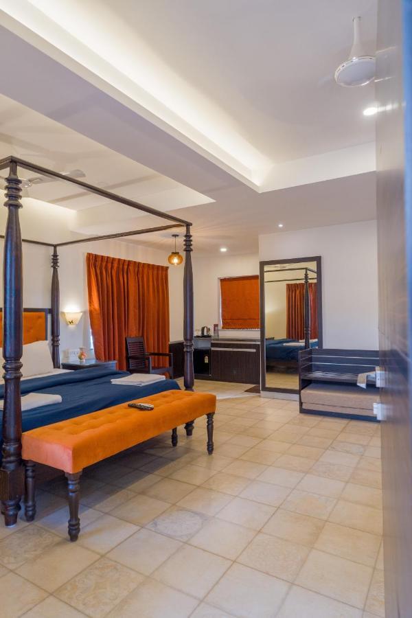 Marine Studios Le Pension Кандолим Экстерьер фото